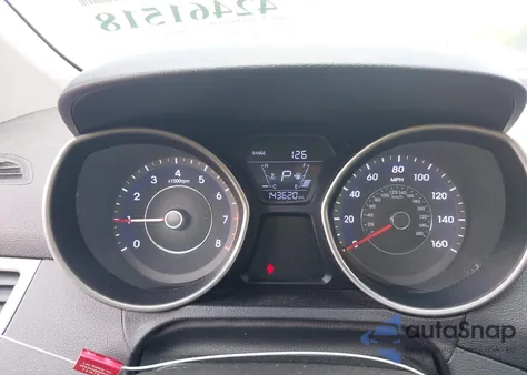 2016 Hyundai Elantra Value Edition z USA, uszkodzony, nr VIN 5NPDH4AEXGH783529